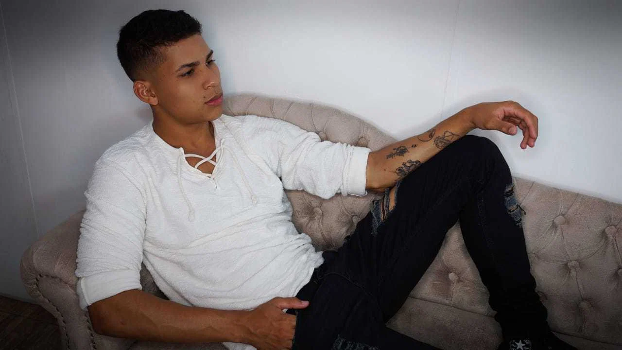 Alex Alencar profile banner
