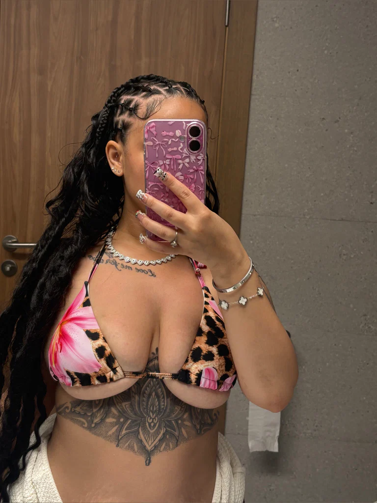 Nayeli's avatar