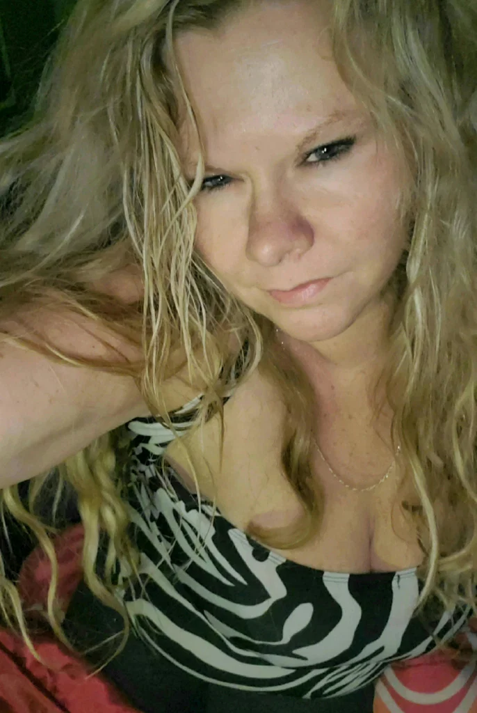 EVEYGIRL