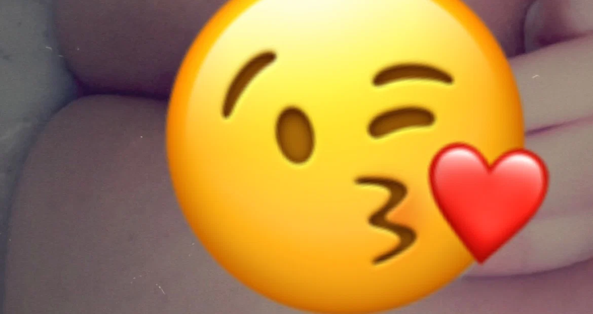 Bottom with a fat ass👅 profile banner