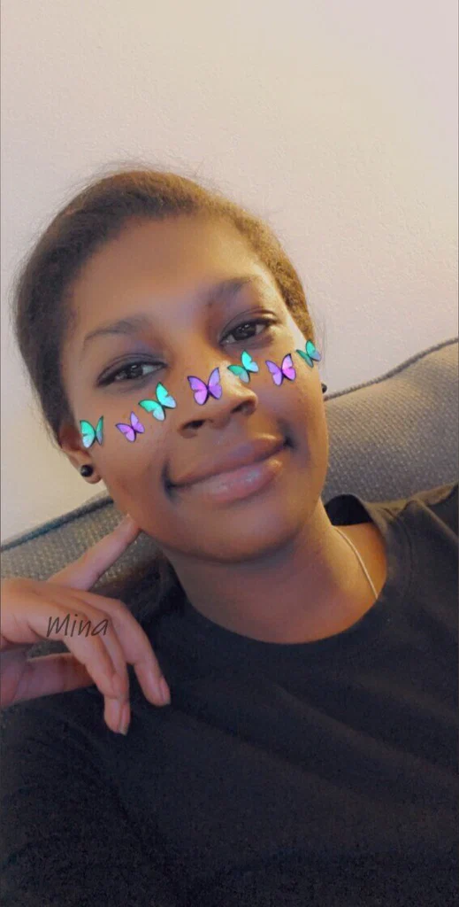 Mina Lee's avatar
