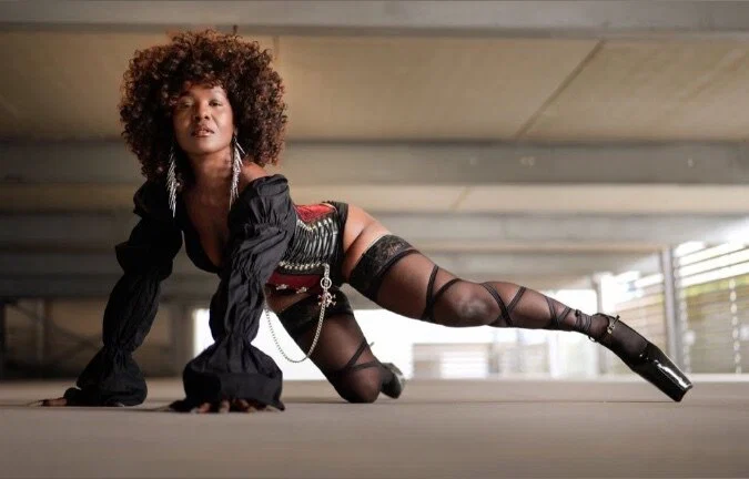 Domina Erotica Black Beauty profile banner