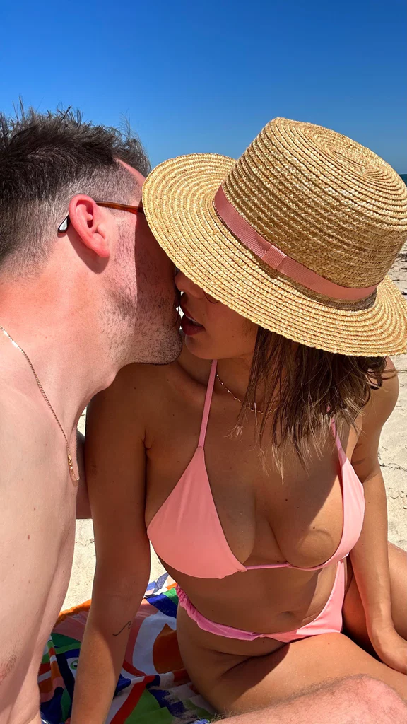 Bella &amp; Maxxx's avatar