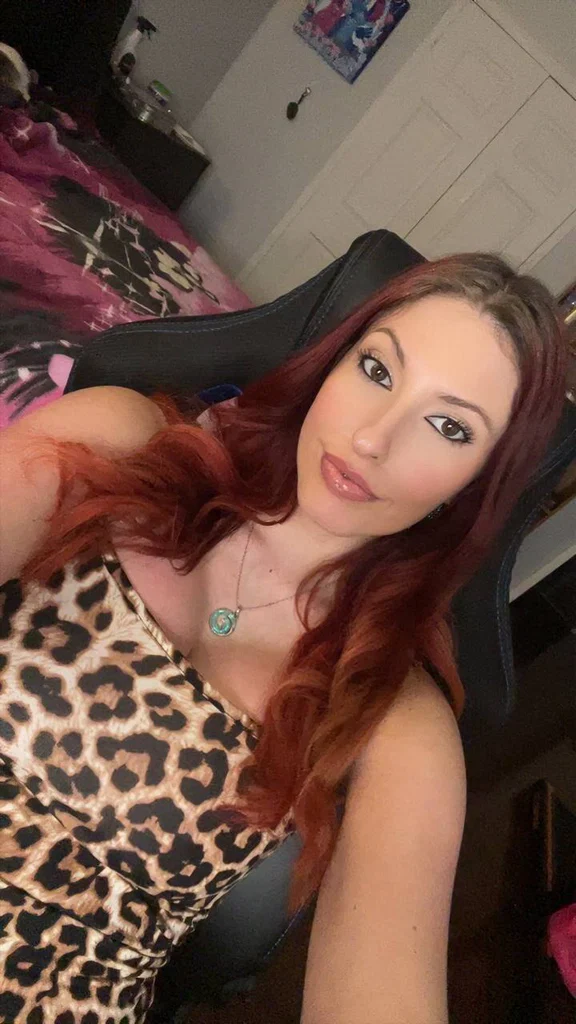 Lexi's avatar