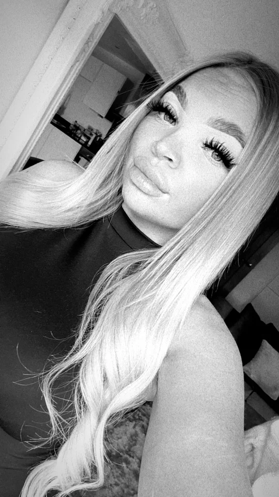 Hol💞🎀🌸's avatar