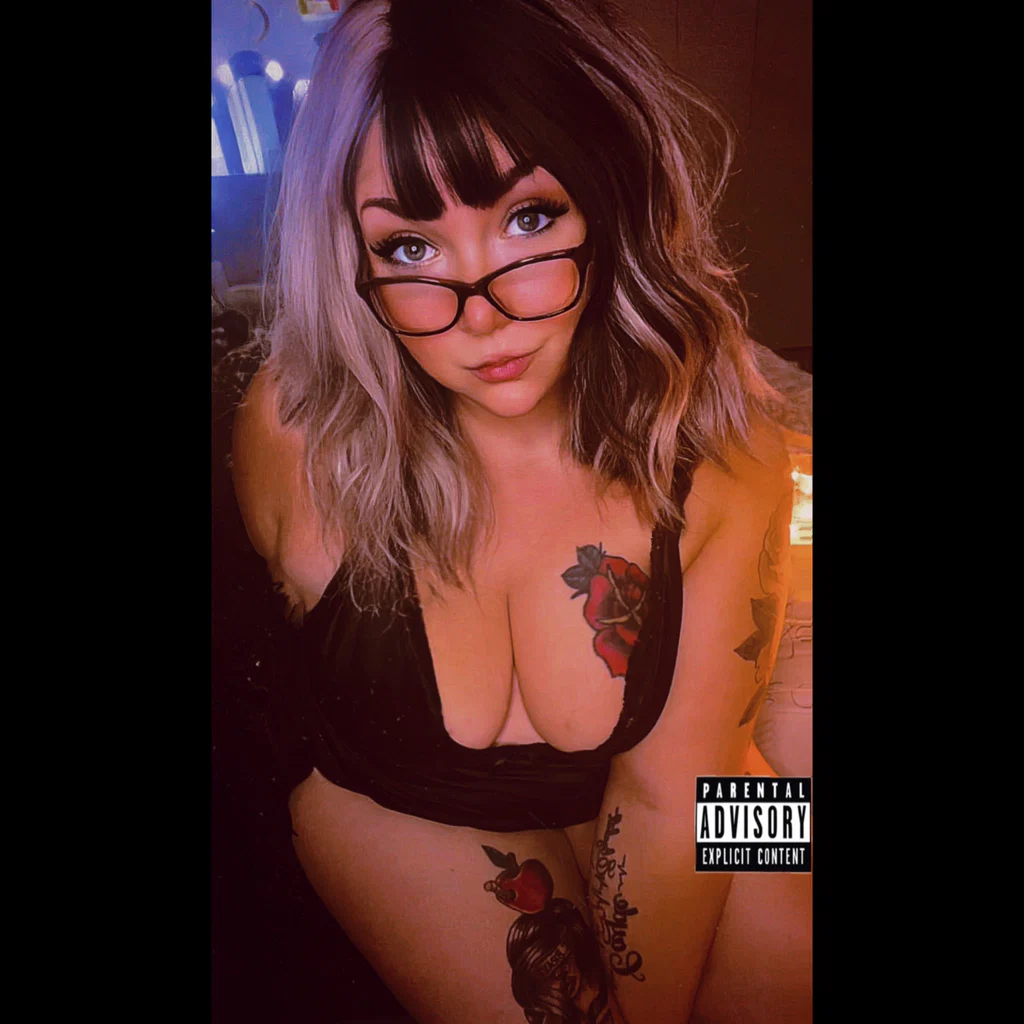 Curvy Mama🖤