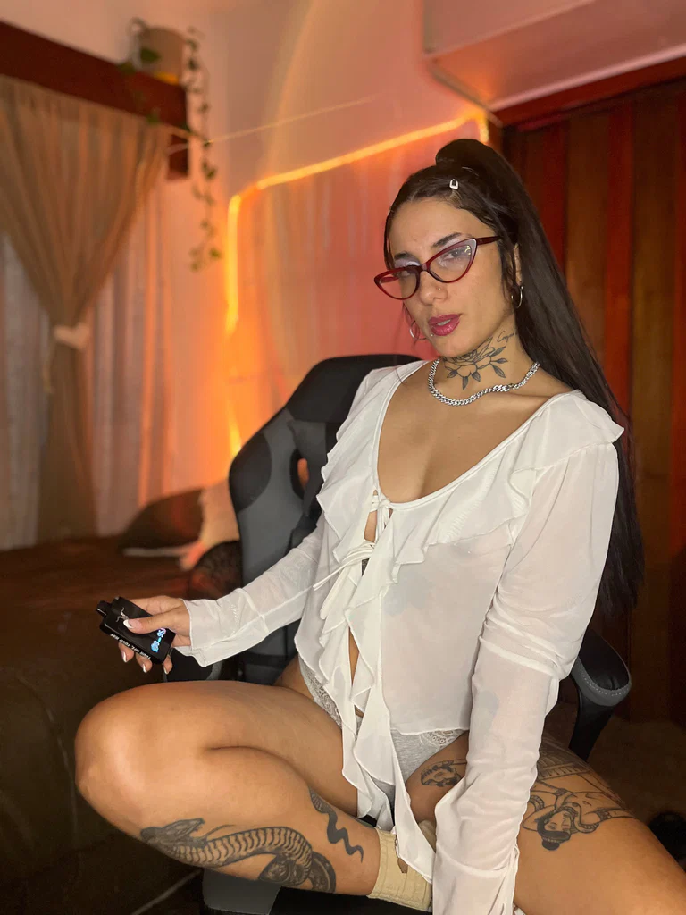 Big ass Lola's avatar