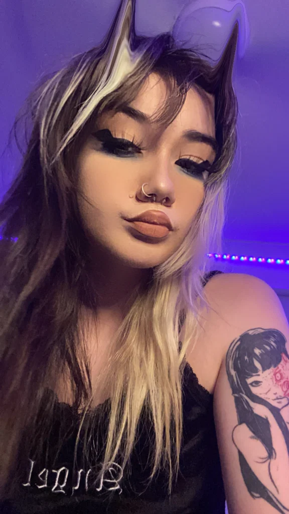 charlie 🥀's avatar
