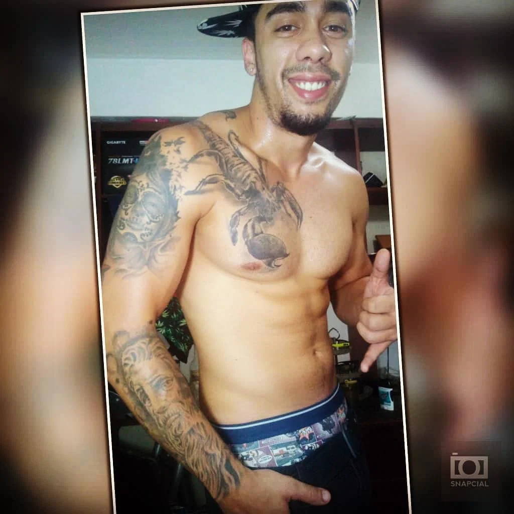 Aundressed's avatar