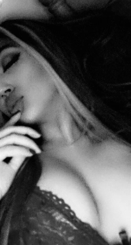 Desi Doll's avatar