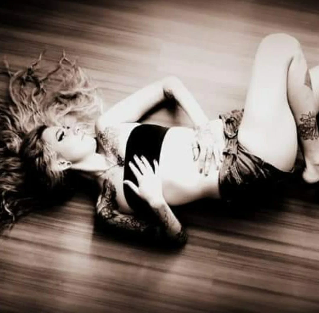 Nikki profile banner