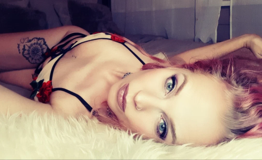 Lejoninna-Free profile banner
