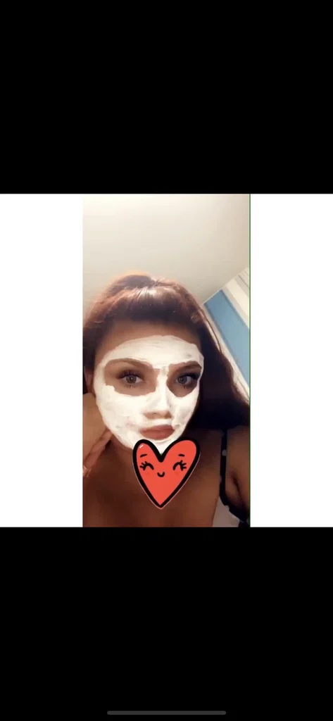 Demi lee's avatar