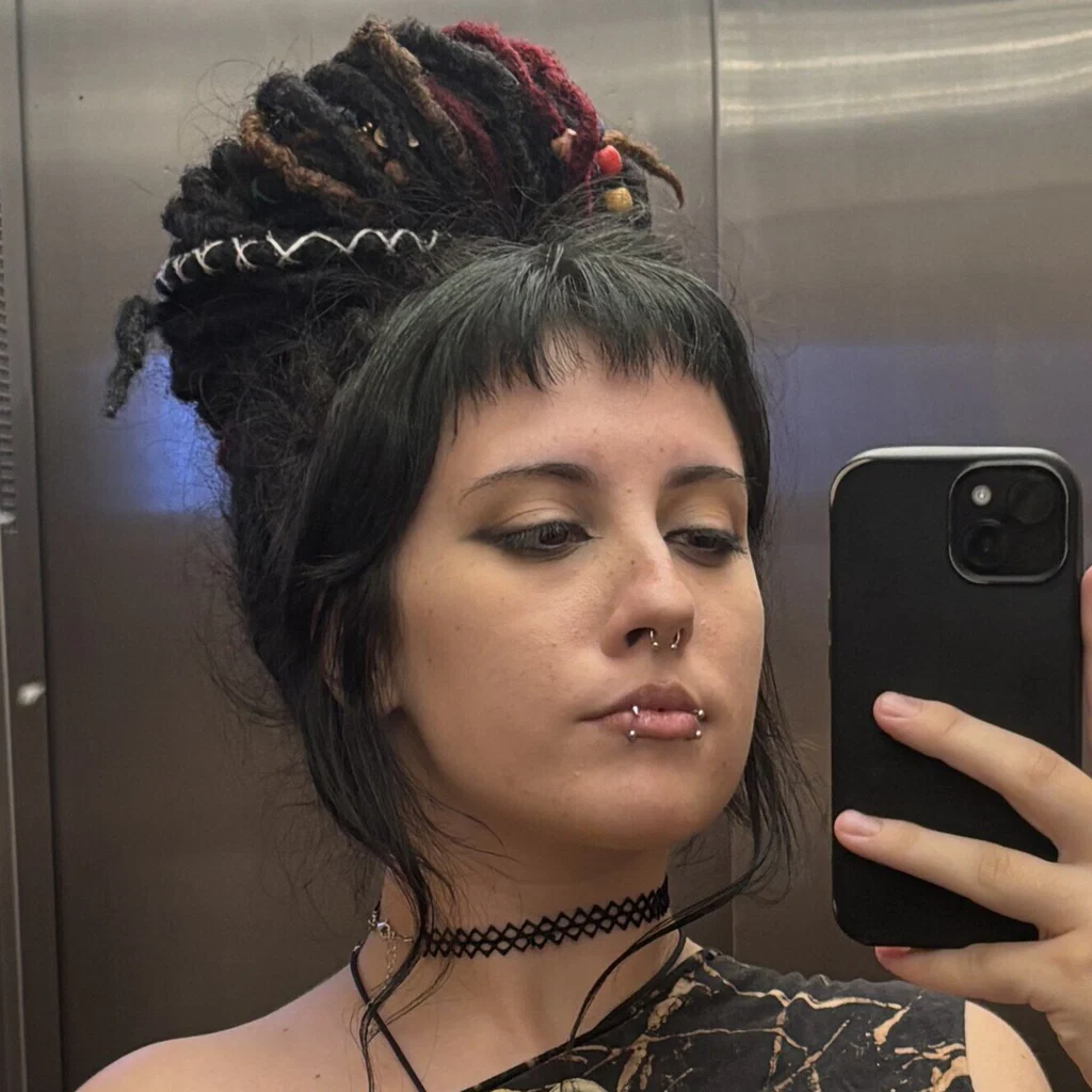 Lola🍄's avatar