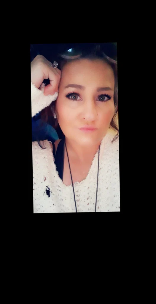 Apryl Maree 🦊's avatar