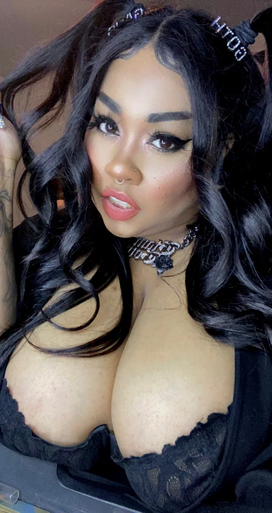 Danika Nyx's avatar