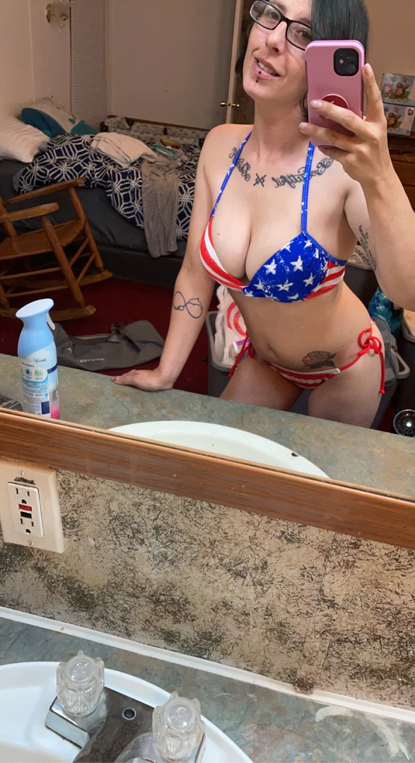 Christina Berardi profile banner