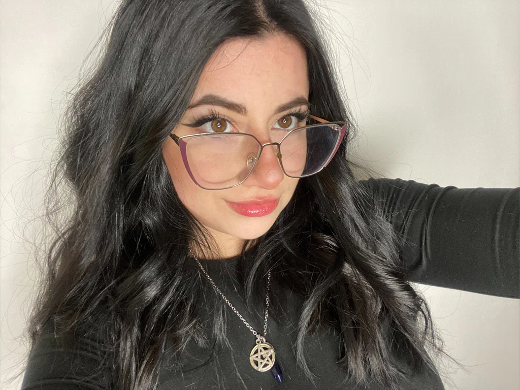 val ♡ your new internet crush ♡