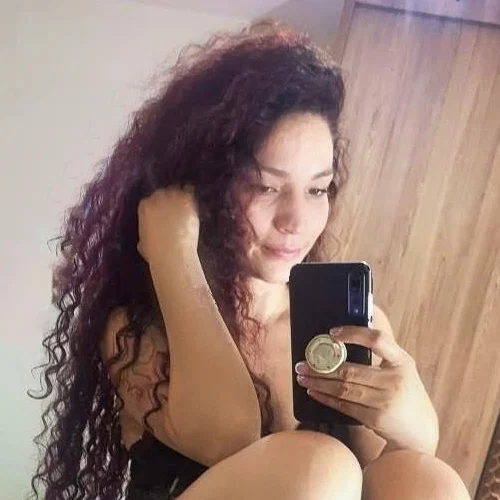 Luana's avatar