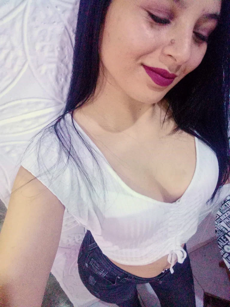 Mía alahi's avatar