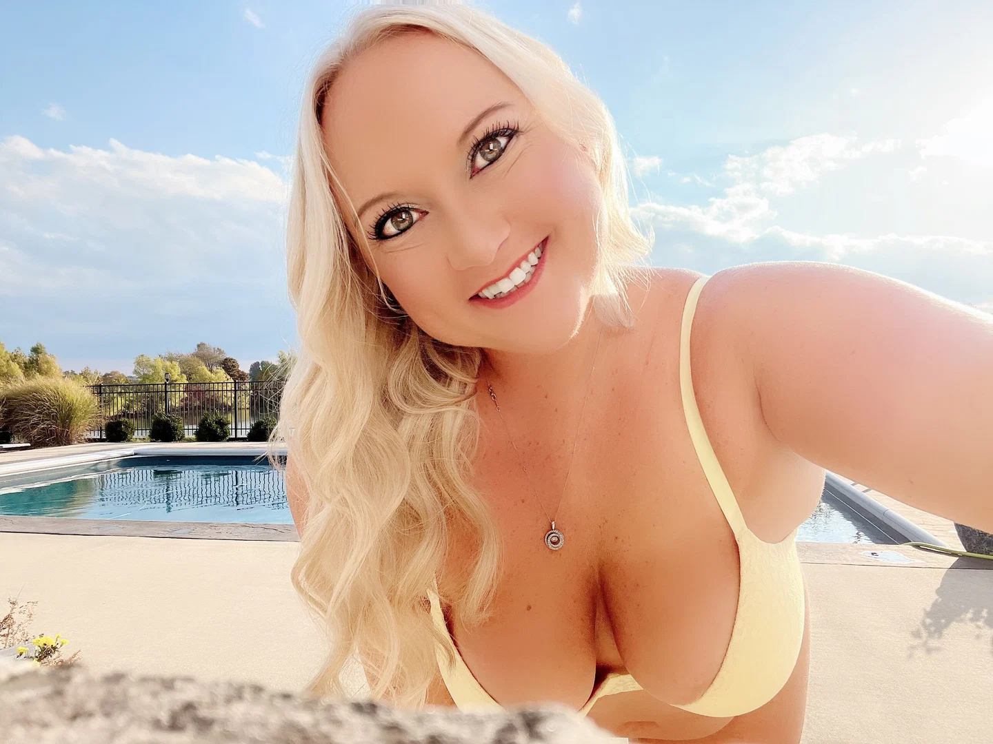 Bouncy Britney profile banner