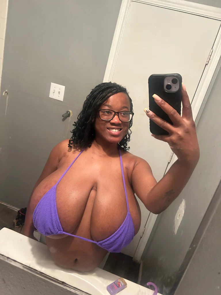 I Dream of Ebony's avatar