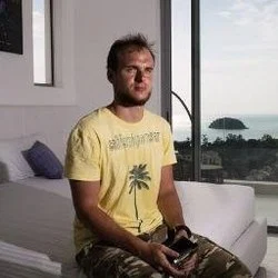 Usename Frombio's avatar