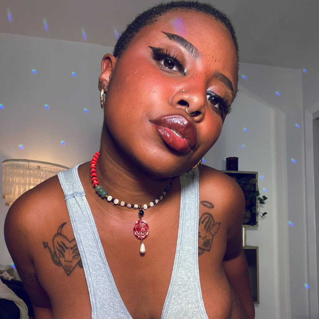 Tomi Leigh's avatar