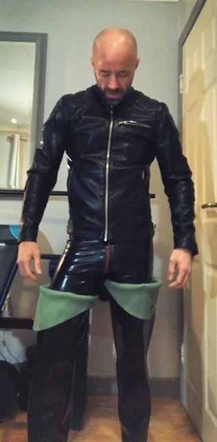 Rubberbuttboy profile banner