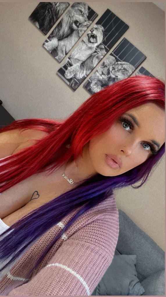 Moni's avatar