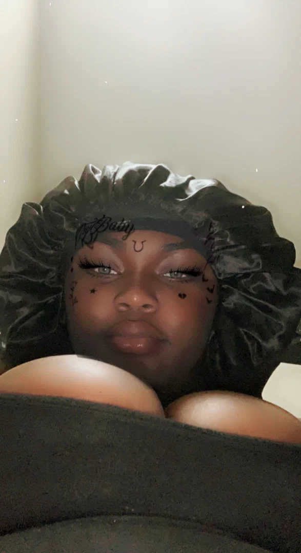 Bambi Dior profile banner