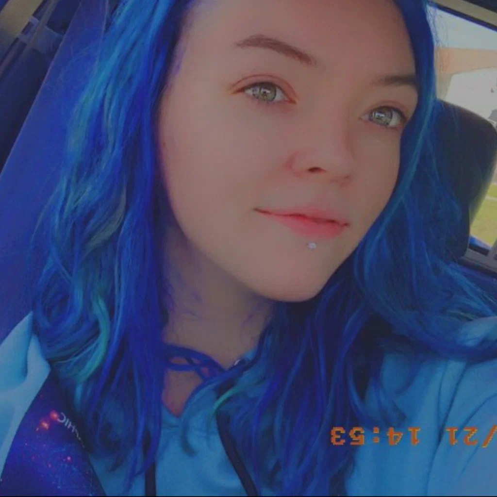 Luna Dove's avatar