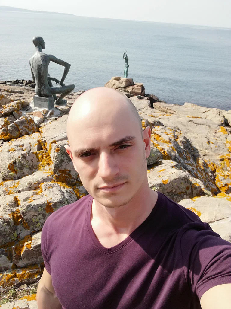 Nik's avatar