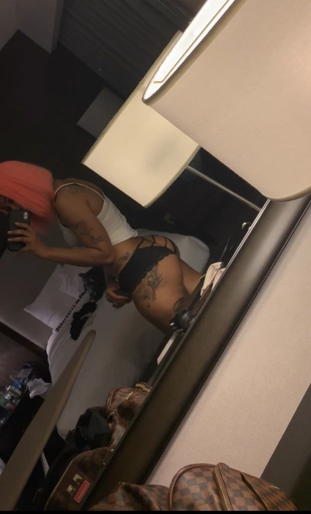 Mistress Erin Monroe's avatar