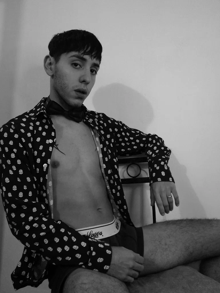 YOUR HOT BOY 🩸