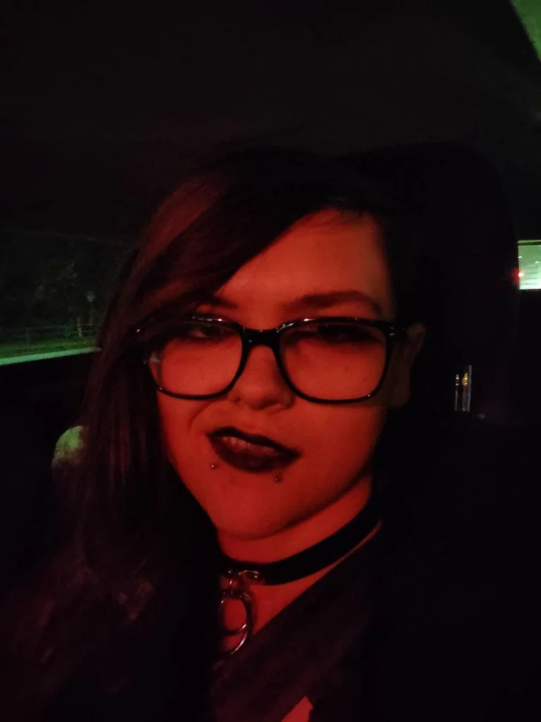 Queen Vixie's avatar