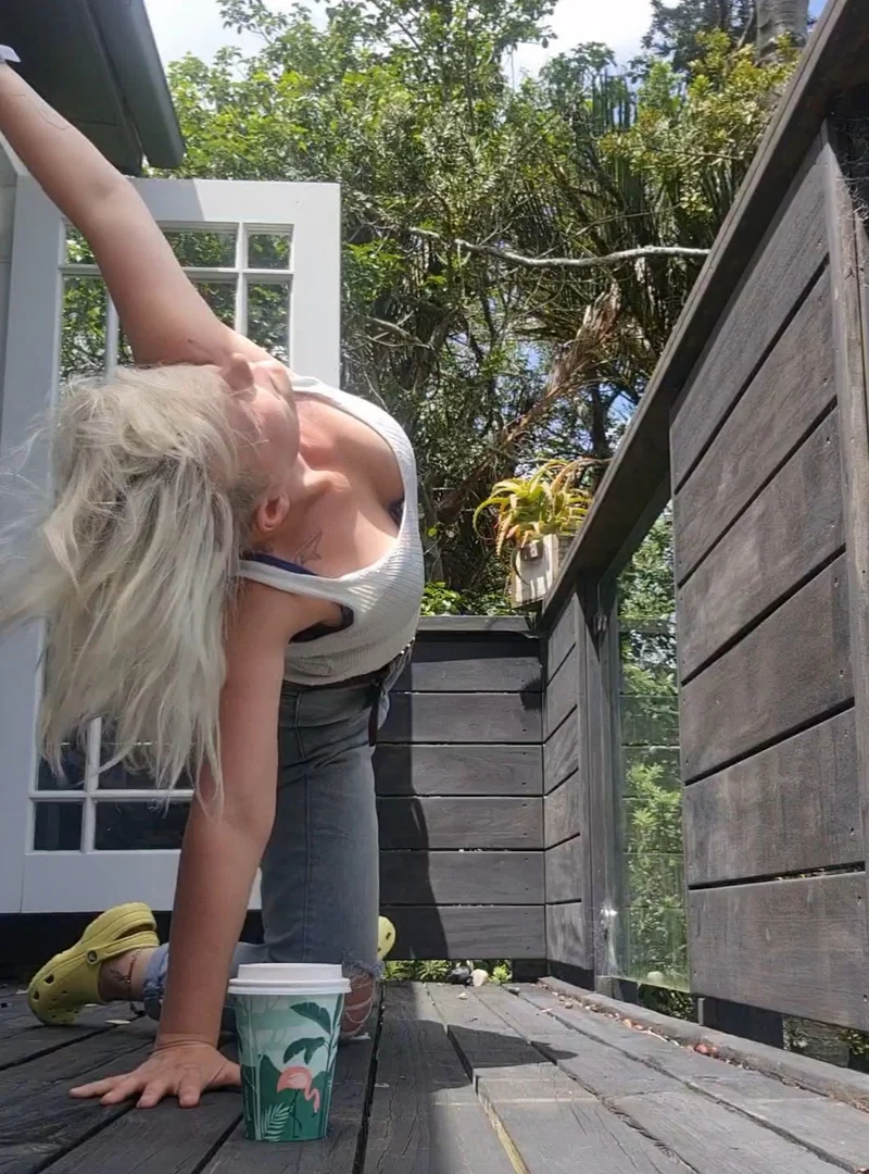 NZ Yoga Girl profile banner