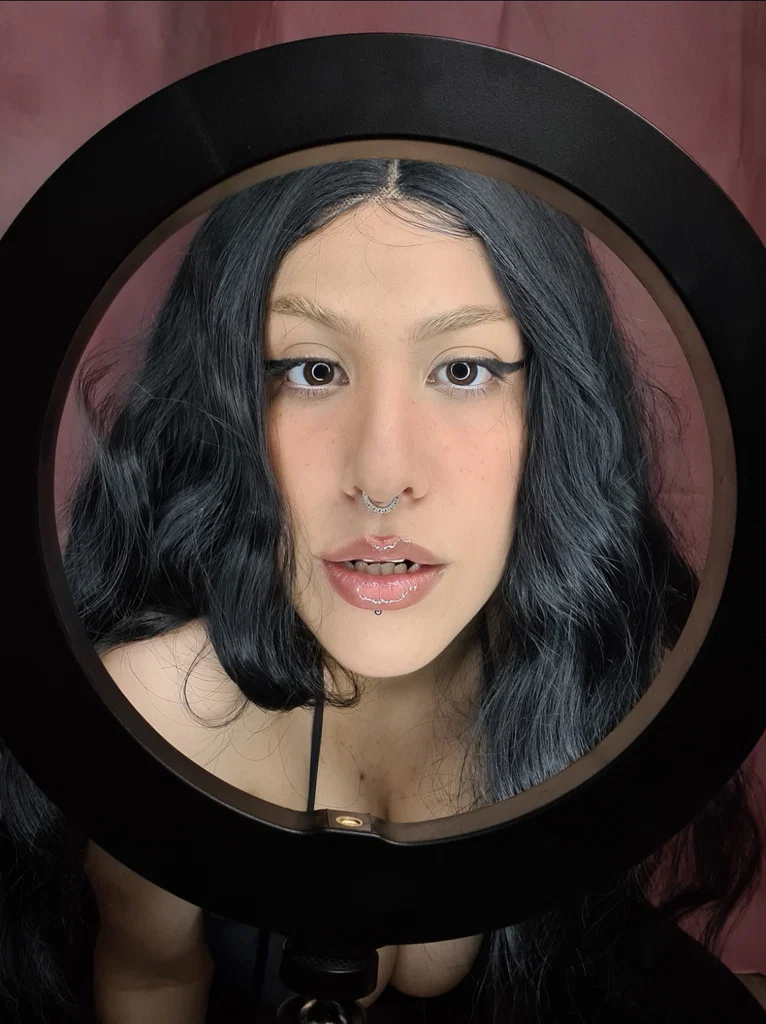 Sweet Rebel's avatar
