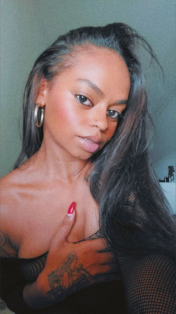 Diana Wendo's avatar