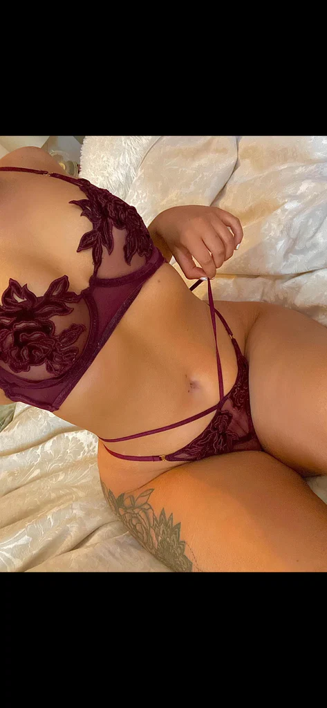 Hot housewife 🔥🥵💖