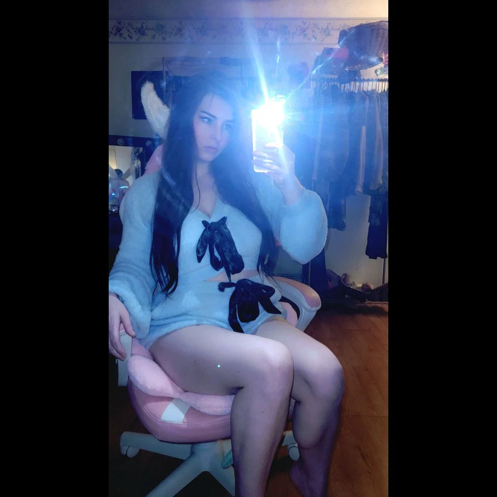 Jessica Lynn's avatar