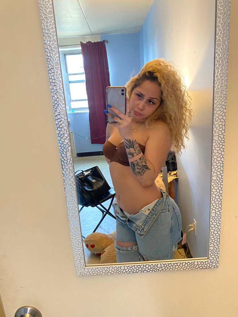 Kristina Marie's avatar