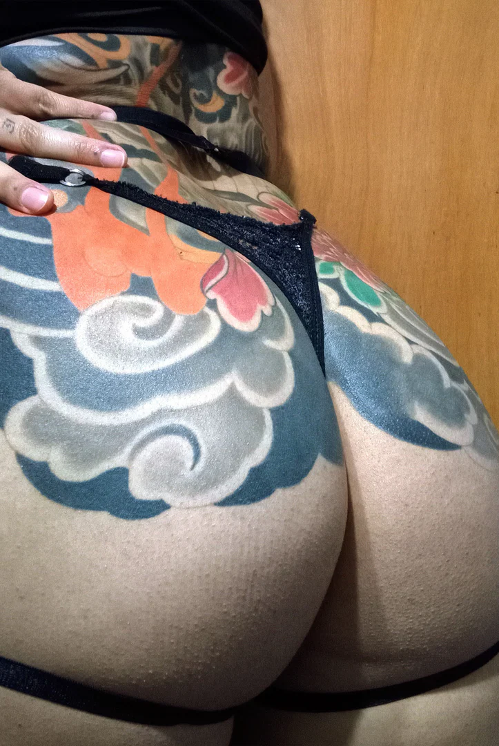 🍑 Desirée 🍑 profile banner