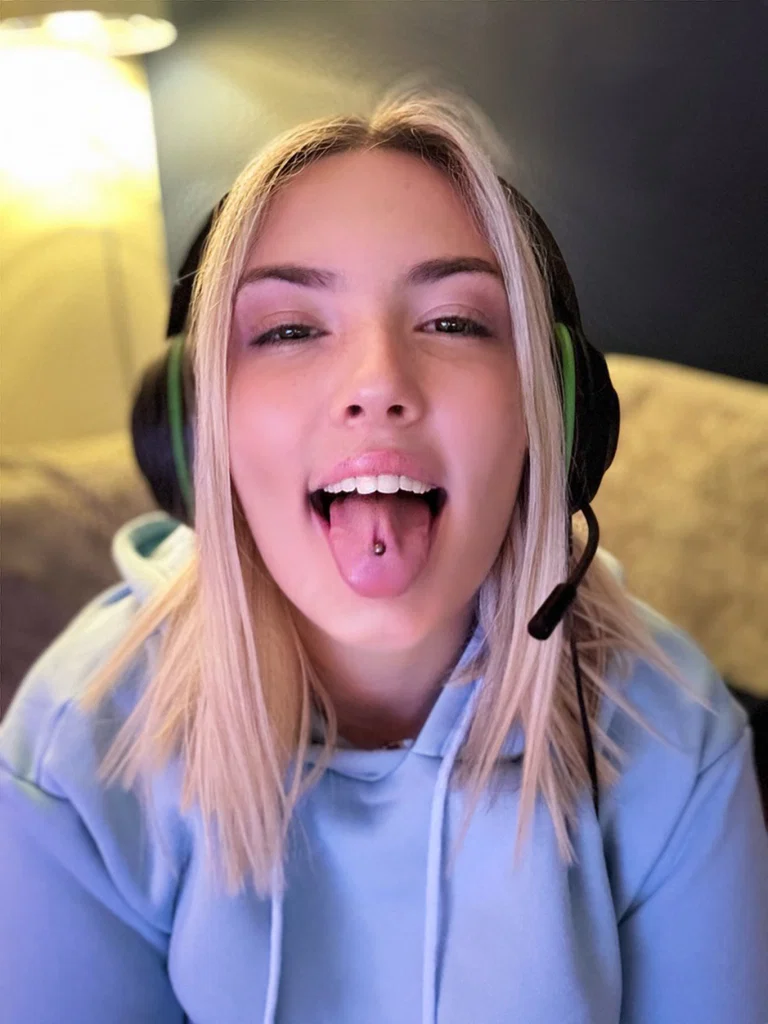BRITISH BRANDI RAEE💖 creator profile