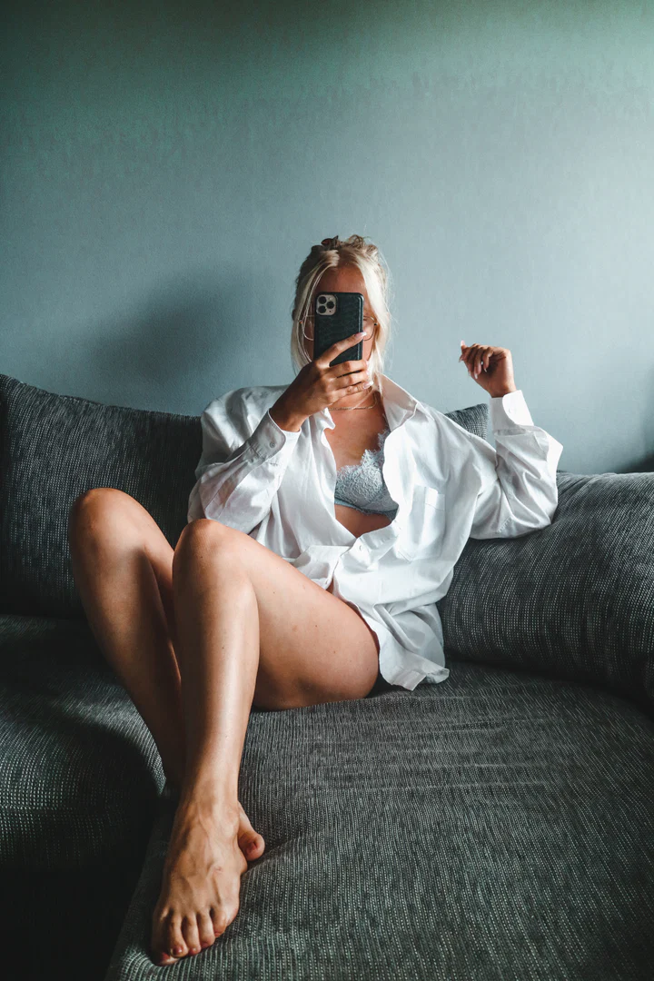 Miss Blonde profile banner