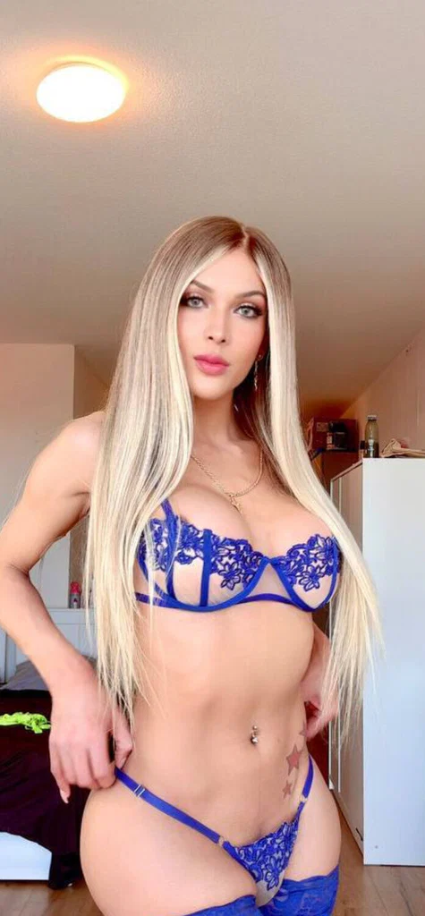 TS VERONICA BLONDE