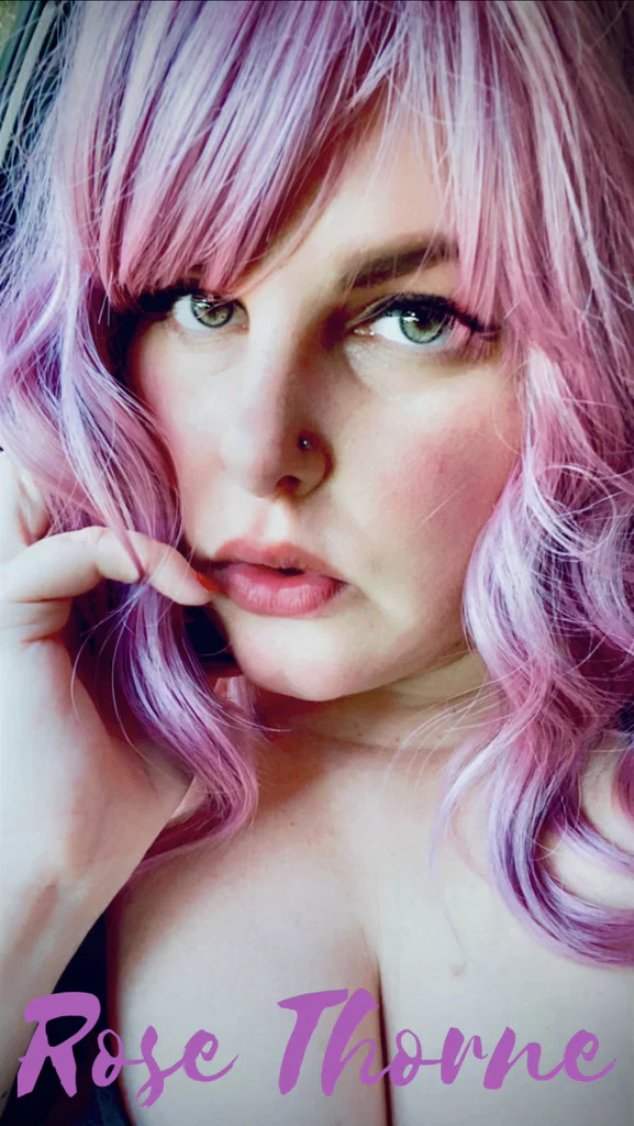 Rose Thorne's avatar