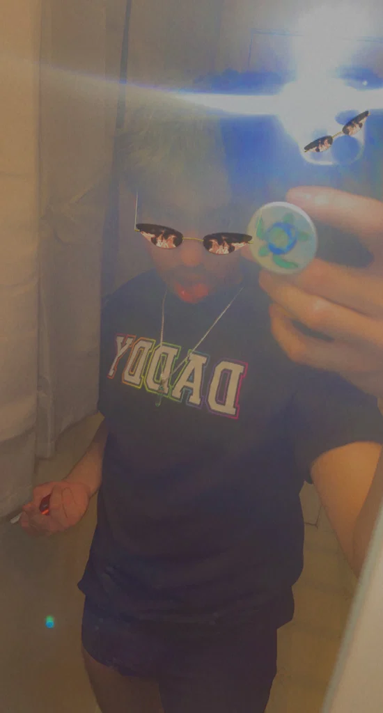 Vvamp013's avatar