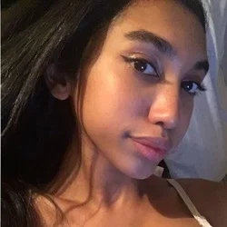Alyssa Cova 💎's avatar