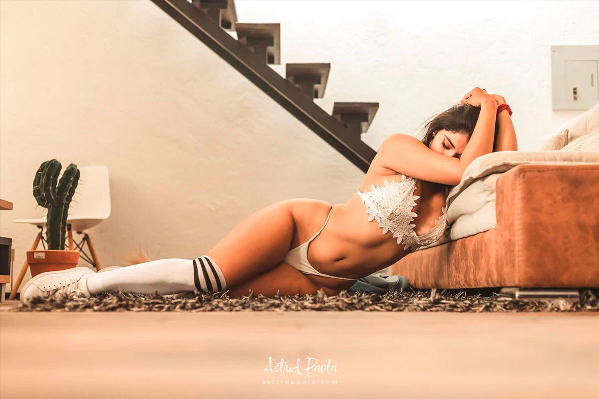 AstridPaolaTips profile banner